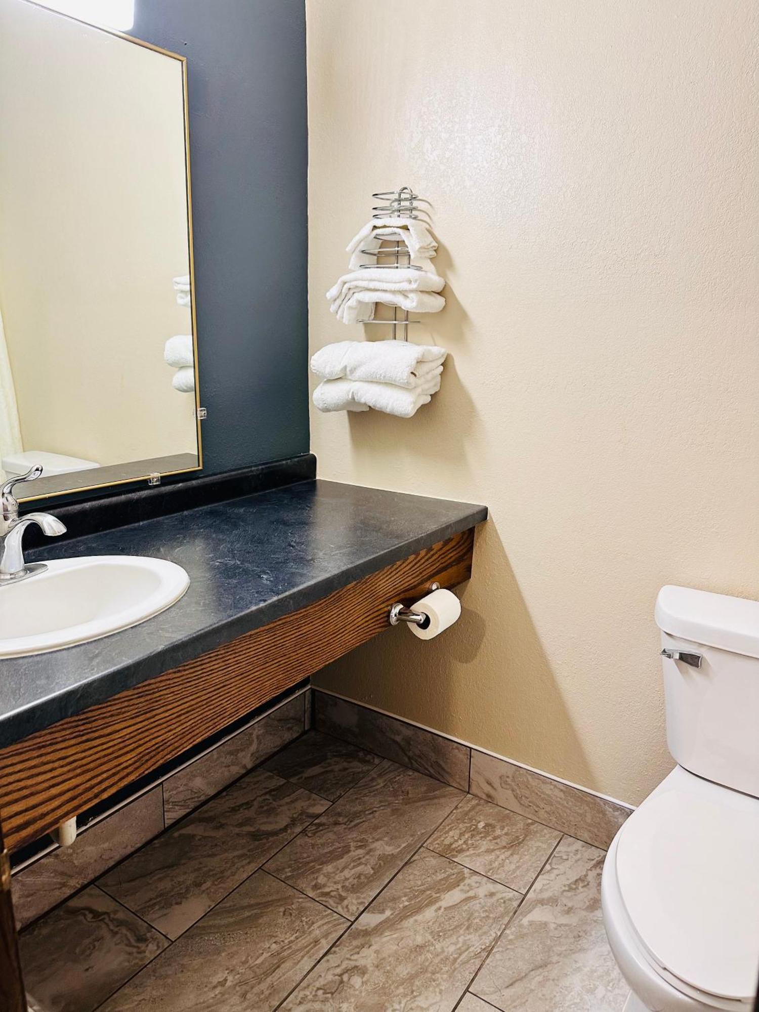 Regency Inn Hudson Ngoại thất bức ảnh